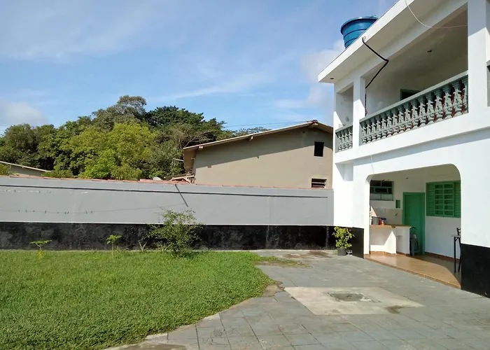 KITNET BERTIOGA - Centro - Wi-fi - Garagem - Cozinha - saída 16h Apartamento